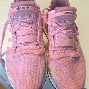 Adidas pink runners US8